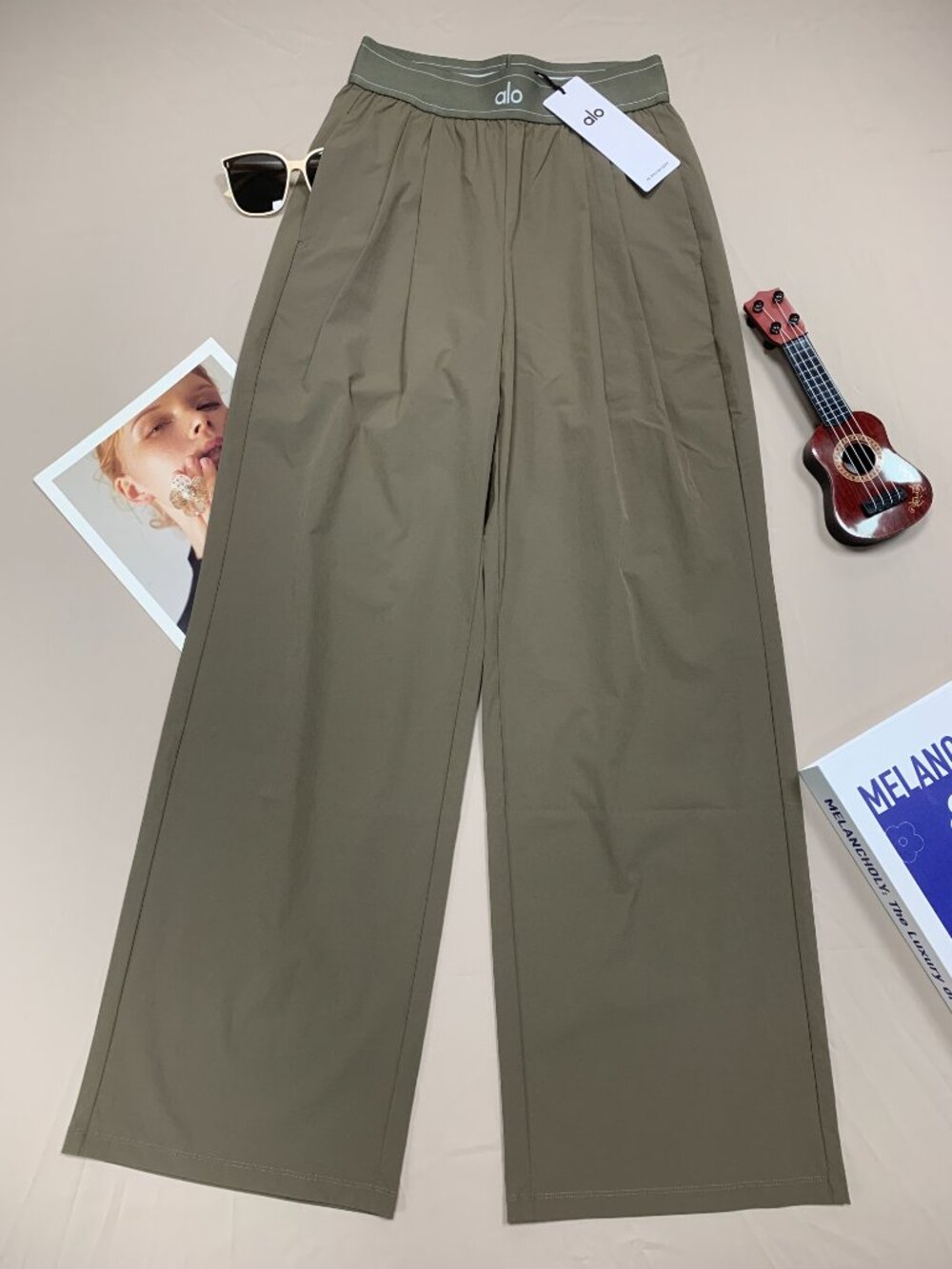 NWT Olive ALO Yoga Women's Athletic Style Pants🥝Suit Up Trouser 30" Inseam